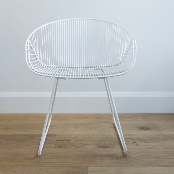 White wire outdoor dining or cafe chair. White wire desk chair