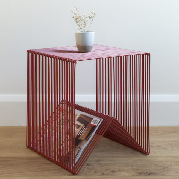 Brick coloured wire side table, wire magazine rack or stool