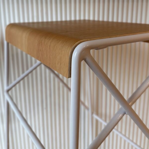 Karori stool - Image 2